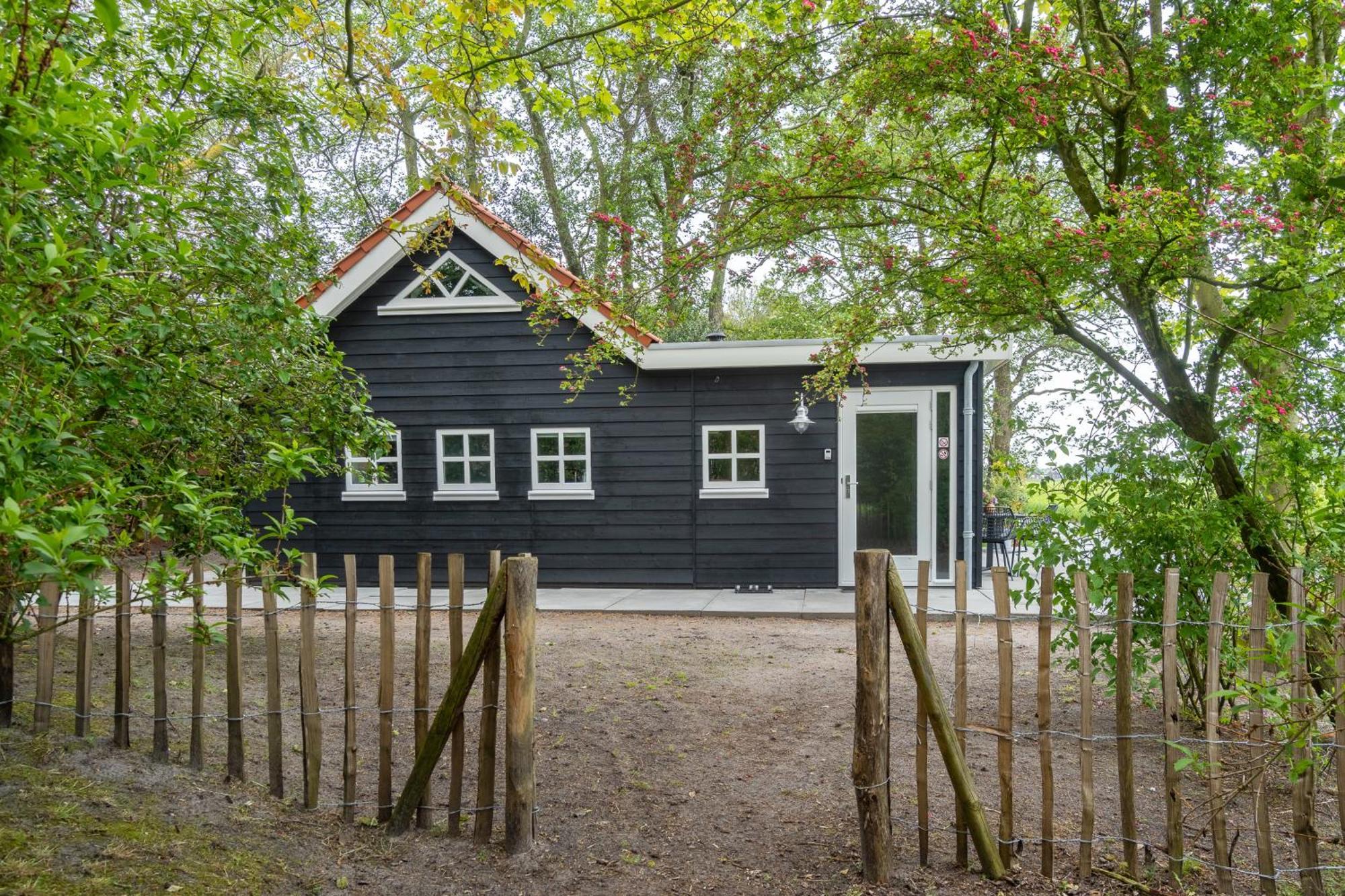 Prive In Een Bosrijke Omgeving Welkom Bij Gastenverblijf Het Ontsnapte Schaap In Jubbega Buitenkant foto